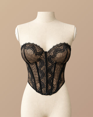 CROP TOP NEGRO CON ENCAJE EN STRAPPLE DE COPAS Y VARILLAS