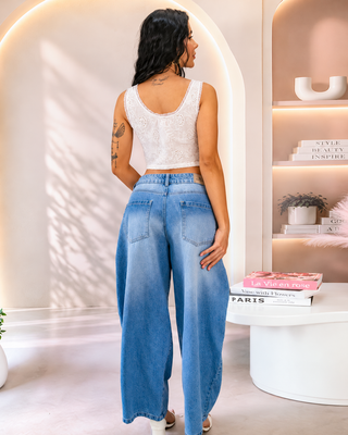CROP TOP BLANCO CON ENCAJE OJALILLO CON AMARRE EN EL BUSTO
