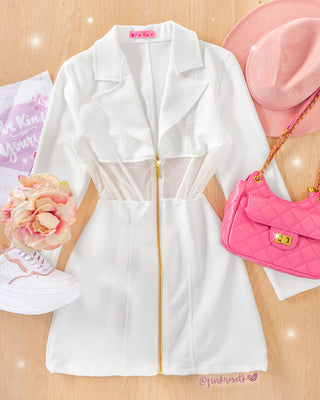 Vestido blanco corto con transparencia