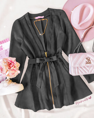 Vestido negro escote v profundo cremallera y lazo
