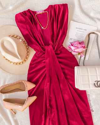 Vestido rojo largo en terciopelo nudo adelante