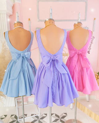 Vestido corto lila cuello cuadrado y tiras