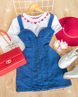 Vestido denim corto con tiras y escote tipo corazón