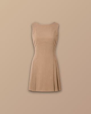 VESTIDO CAMEL CORTO CUELLO CUADRADO CON LINEA TIZA