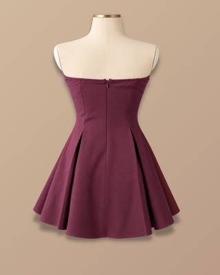 VESTIDO VINO TINTO CORTO STRAPLESS DE TABLAS