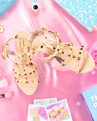 Sandalias nude taches dorados y correas