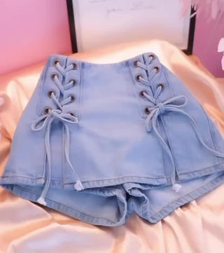 En nuestra tienda en Bogotá encontrarás la mejor selección de ropa para mujer, incluyendo blazers largos con dos botones forrados, faldas, pantalones de moda y blusas modernas. Además, contamos con los mejores sacos modernos y outfits sencillos para mujer, perfectos para cualquier ocasión. ¡Visítanos y descubre la moda femenina en su máxima expresión!