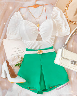 Falda short  de tapa en v