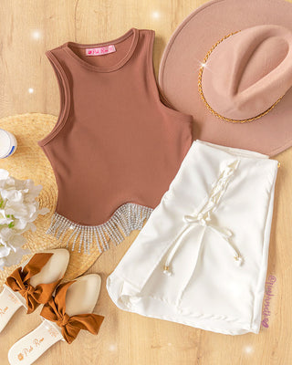Blusa rib café manga sisa con brillantes que cuelgan