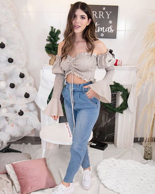 BLUSA ENCAUCHADA CON RECOGIDO