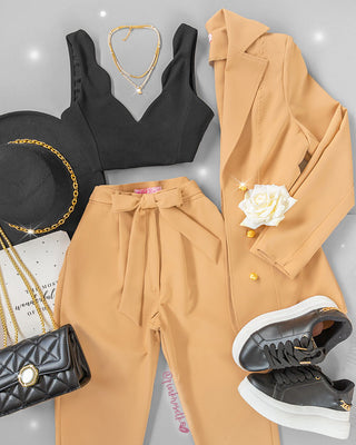 En nuestra tienda electrónica encontrarás las últimas tendencias en ropa para mujeres entre 18 y 45 años. Tenemos una gran variedad de prendas, desde vestidos, faldas y pantalones, hasta camisetas, chaquetas y accesorios. Todo lo que necesitas para crear tu propio estilo y sentirte bien.
