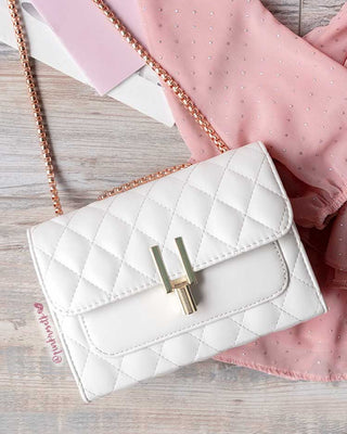 BOLSO BLANCO TIRA EN CADENA DORADA