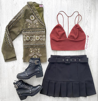 CHAQUETA VERDE OTOÑAL BORDADA CON TACHES