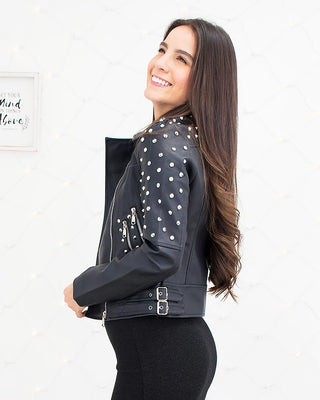 Chaqueta cuerina taches en punta