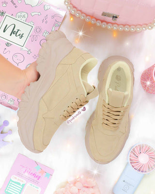 Tenis de suela gruesa