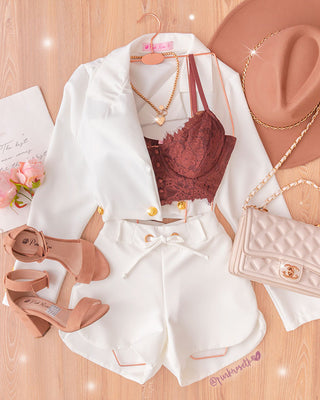 BLAZER BLANCO DE BOTONES DORADOS