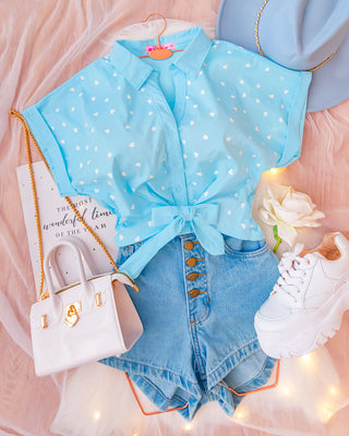 CAMISA CORAZONES BLANCOS DE AMARRAR ABAJO