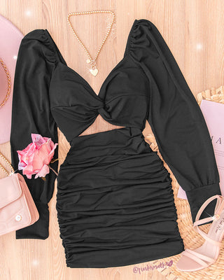 VESTIDO NEGRO ESCOTE Y MANGAS EN VELO