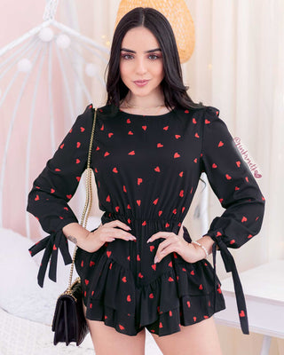 ROMPER EN SHORT CORTO MANGA LARGA CORAZONES ROJOS