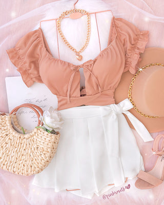 BLUSA CAMEL DE MANGA CORTA EN BOLERO Y ESCOTE