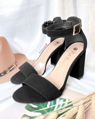 SANDALIAS NEGRAS PLANAS