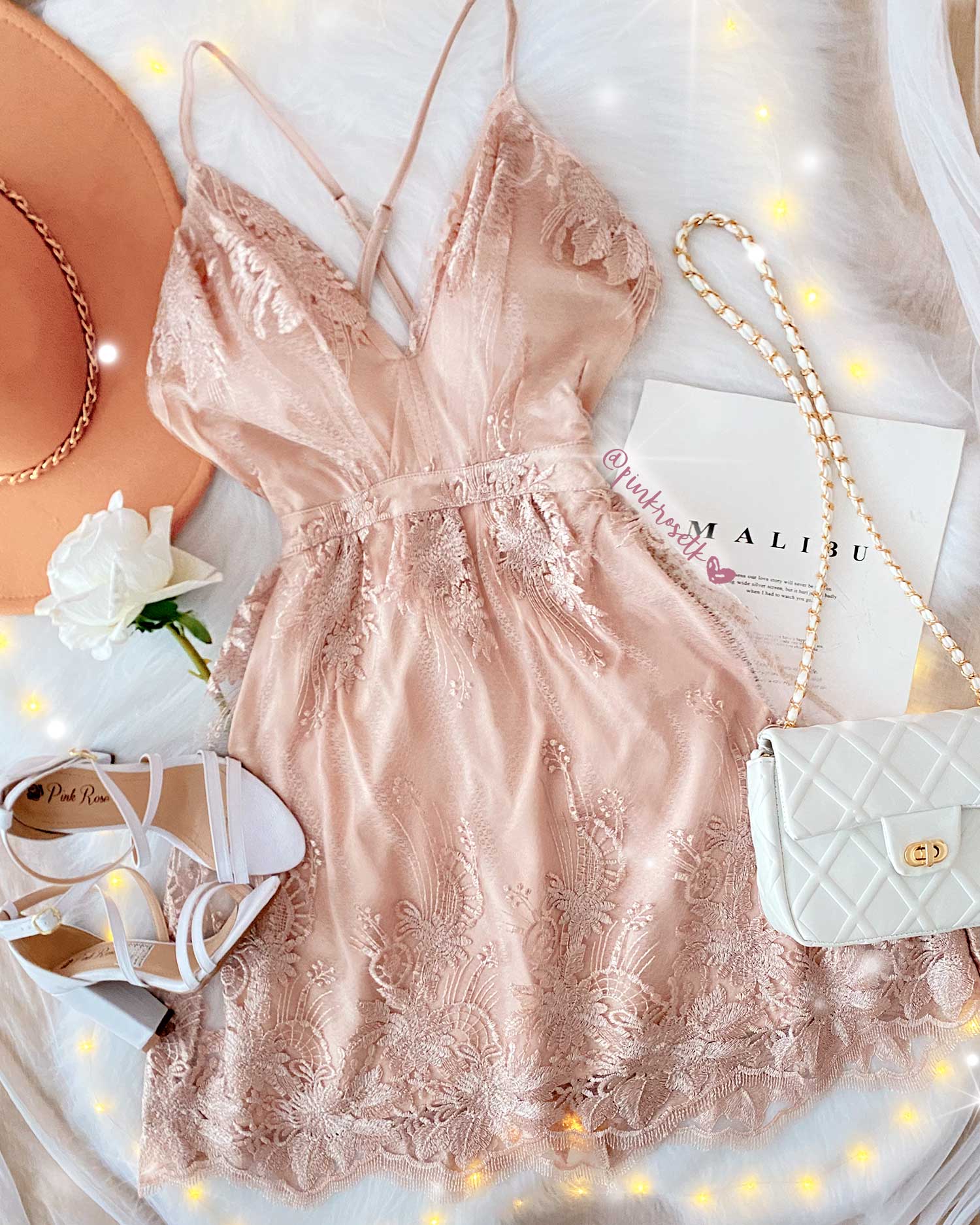 VESTIDO CORTO CON ENCAJE – Pink Rose tk - Main Image