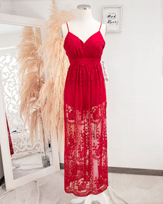 Vestido de encaje y forro