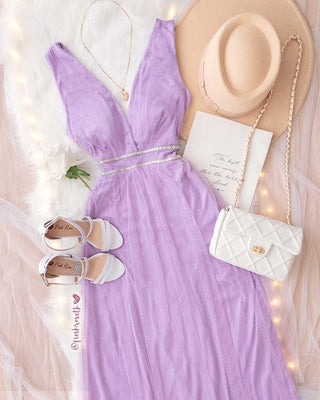 VESTIDO LILA CINTURÓN PLATEADO