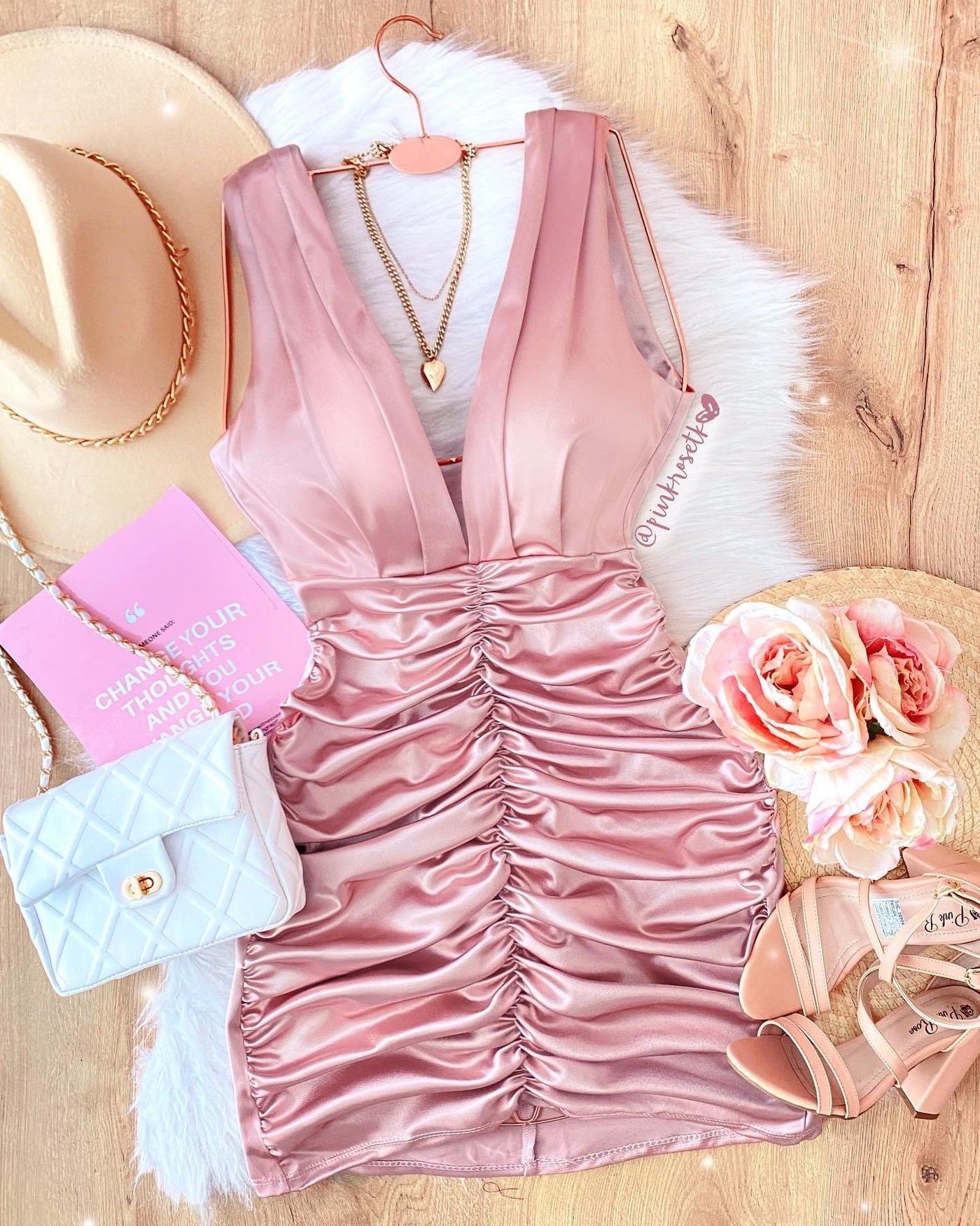 Vestido drapeado rosa