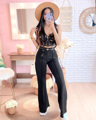 Crop top de encaje