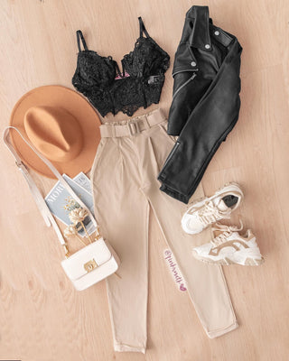 Crop top de encaje y varilla.