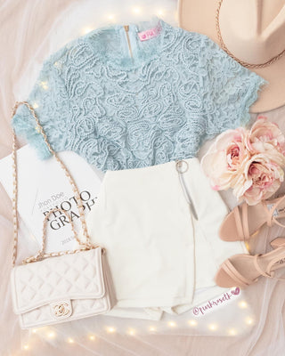 BLUSA DE ENCAJE Y BORDADO