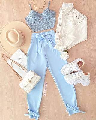 Crop top de encaje azul