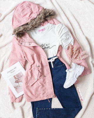 Parka con capota peluda