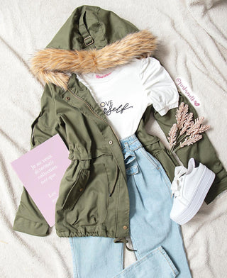 Parka de capota peluda