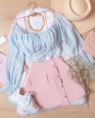 CROP TOP DRAPEADO DE PUNTICOS