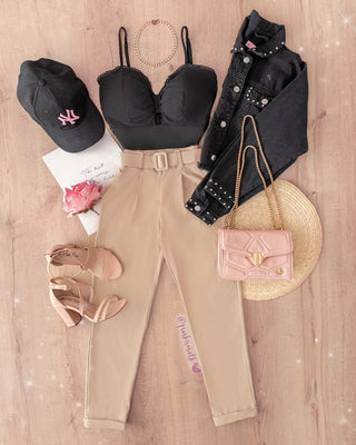 CROP TOP CON ABERTURA