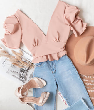 BLUSA DE ESCOTE V Y MANGA PUFF