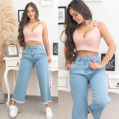 CROP TOP CUELLO V CON BOLERITOS