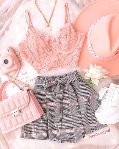 Falda gris de cuadros rosa