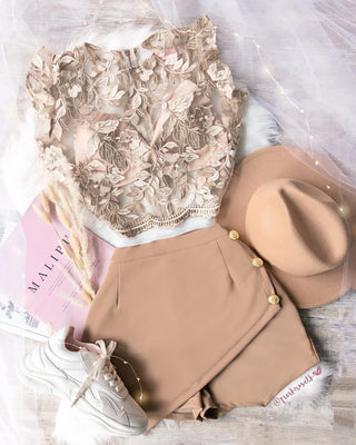Blusa bordada con top satinado